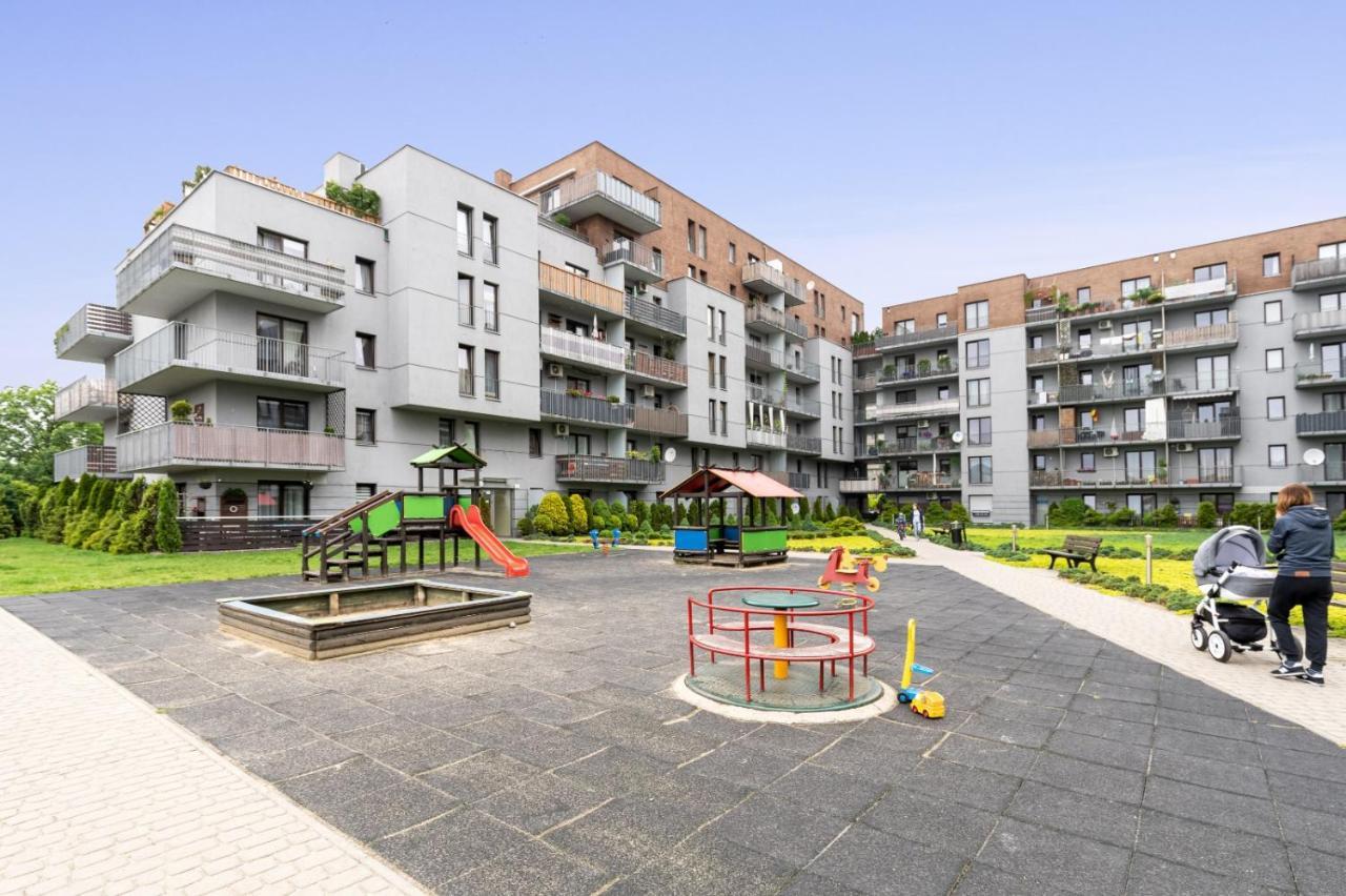 Apartament Z Bezplatnym Parkingiem I Bezplatnym Wifi Apartment